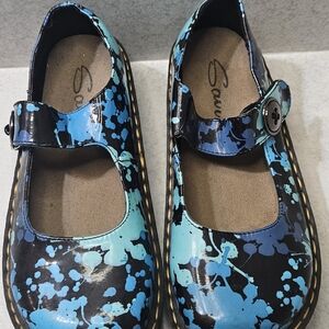 Savvy Blue and Black Mary Jane Shoes